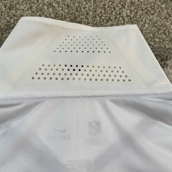 Nike brand official NFL on field Steelers polo -Men’s size small - Picture 4 of 11